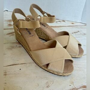 ANN KLEIN Ellis sandal wedge espadrille neutral summer party wedding sz 10 NWOB